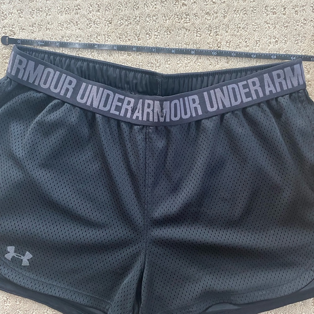 Under Armour black women’s athletic sport shorts - size medium - Picture 3 of 5